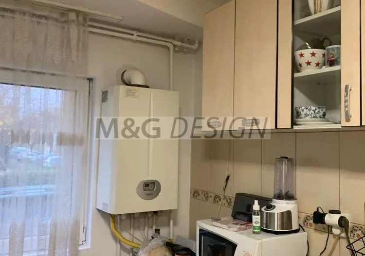 2 cam Bucovina parter centrala proprie - Poză 1