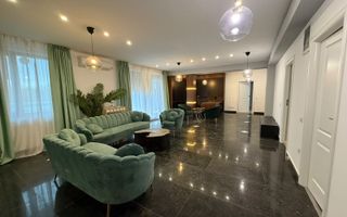 PENTOHOUS SPECTACULOS CU VEDERE DIRECTA la PADURE, vis-a-vis de SCOALA AMERICANA - Poză 1