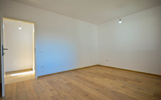 Apartament Intabulat, 3 camere 73 mp/utili+boxa, Tractorul - Poză 9