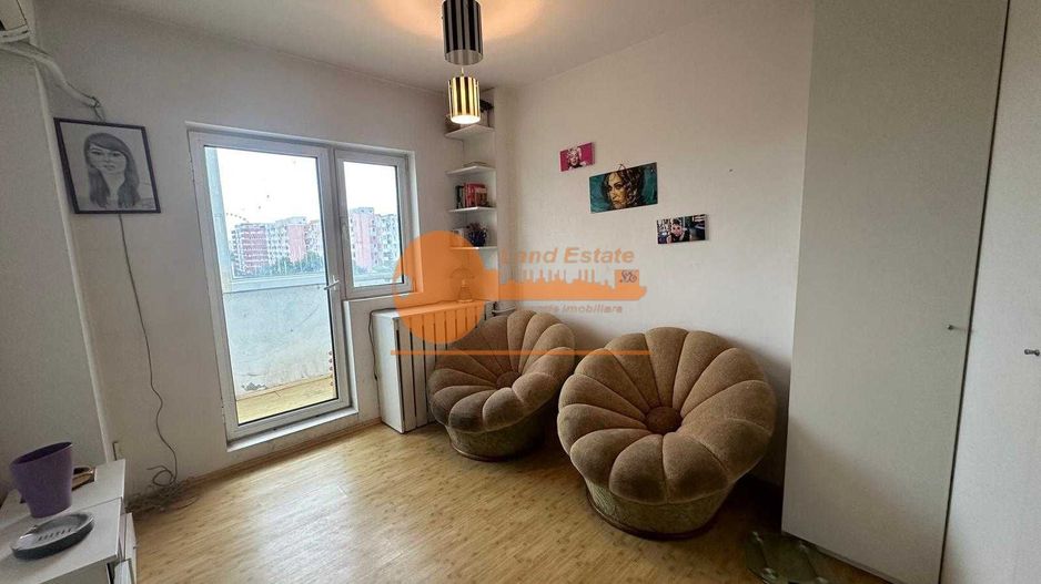 Apartament cu 4 camere in zona Teiul Doamnei - Poză 4