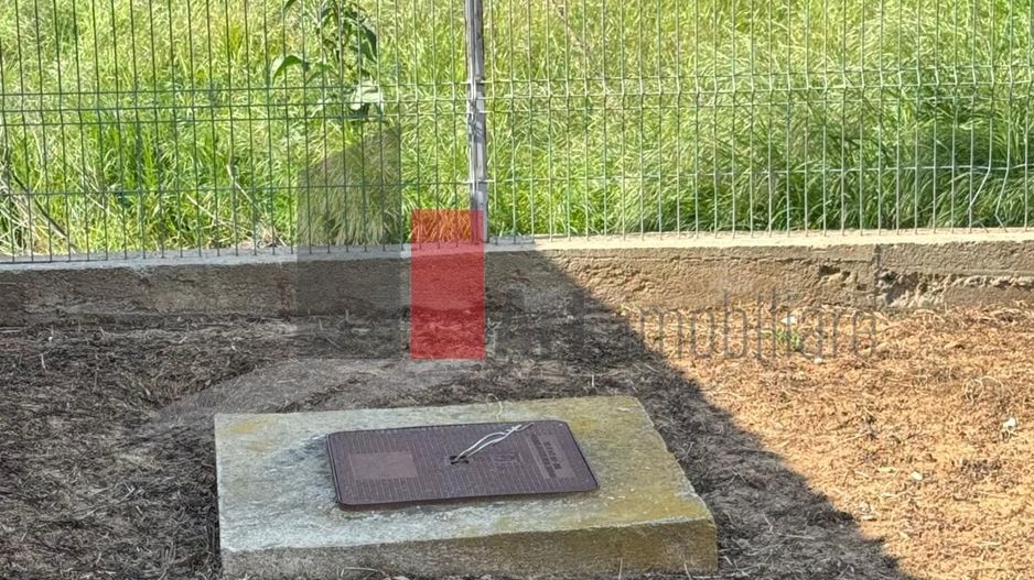 Casa la rosu in Peris - Poză 13