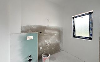 Casa individuala cu 4 camere - Zona Centrala - Utvin - Poză 5