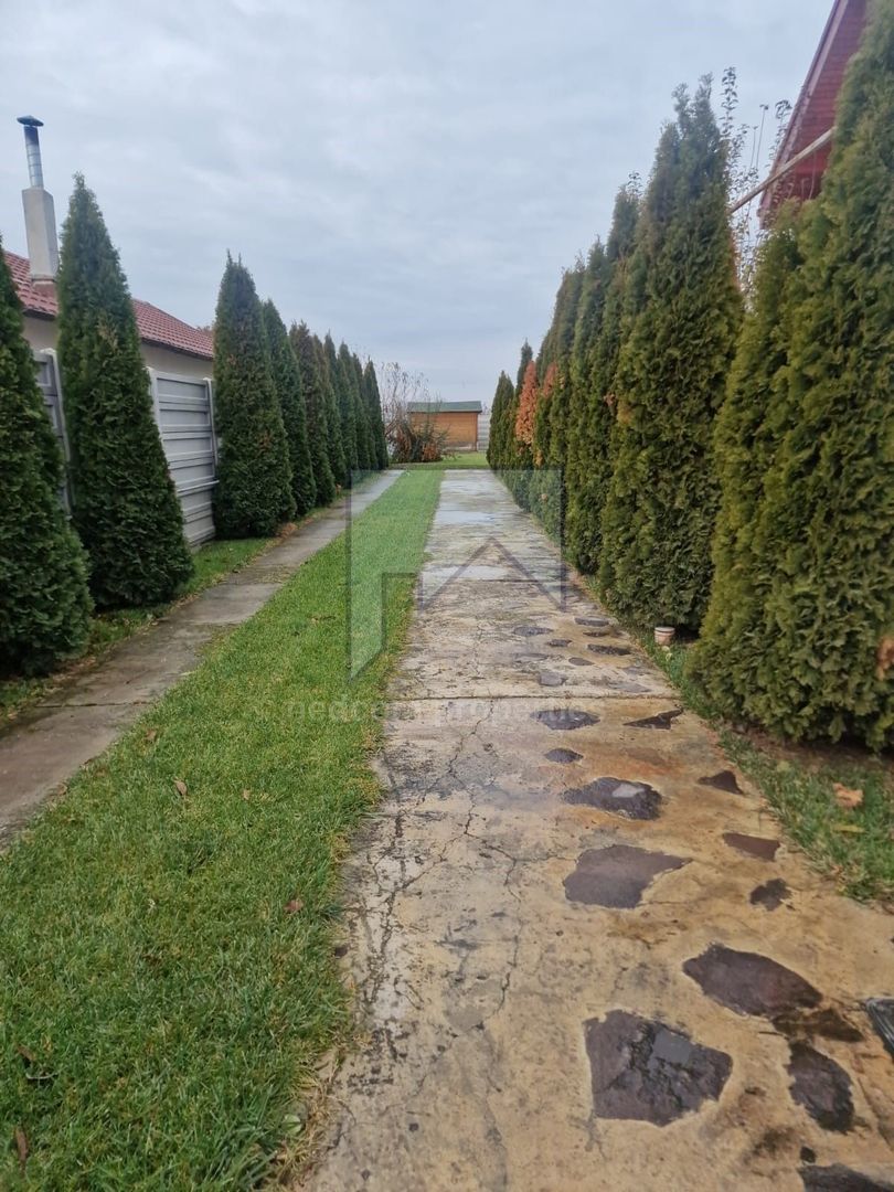 Vanzare Casa Individuala cu 700mp teren - Stefanestii De Sus - Poză 3