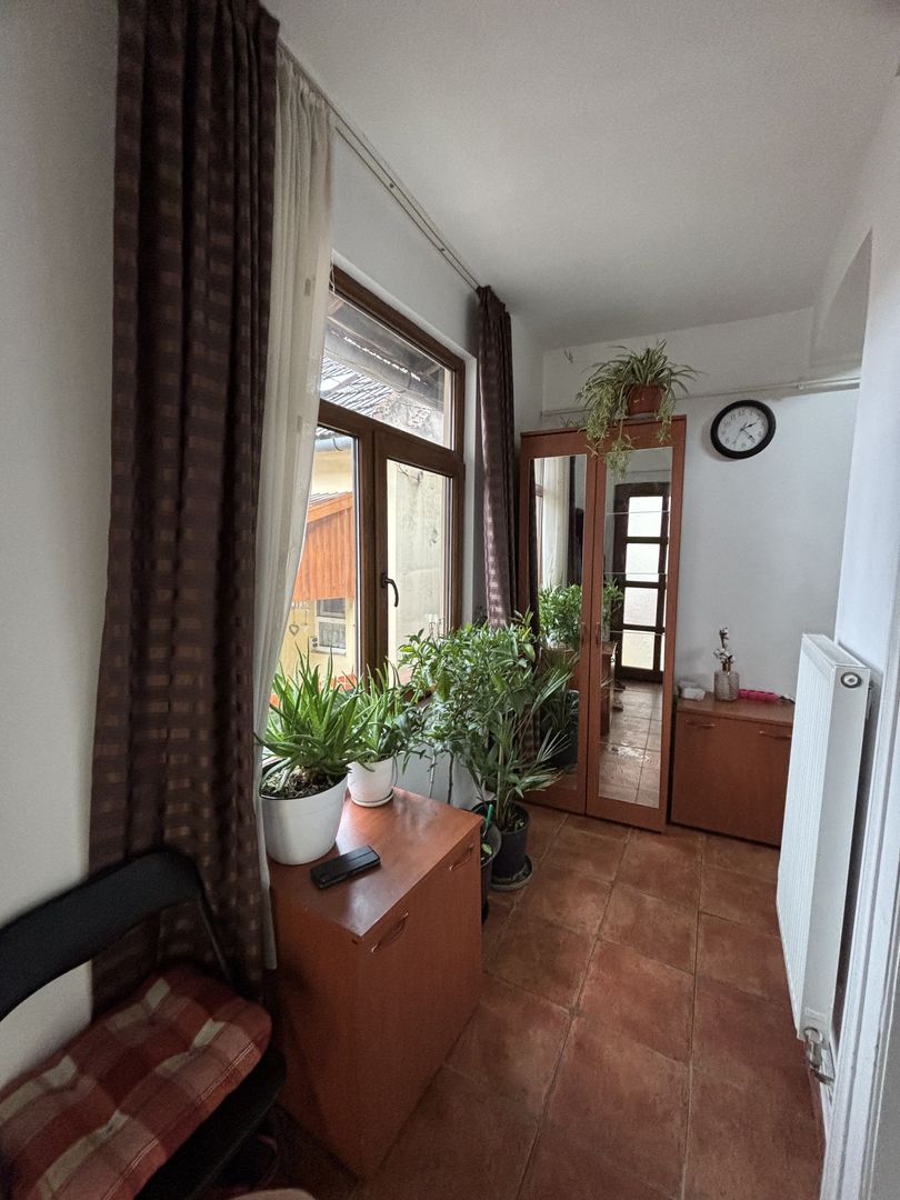 Apartament 3 camere la curte - Poză 11