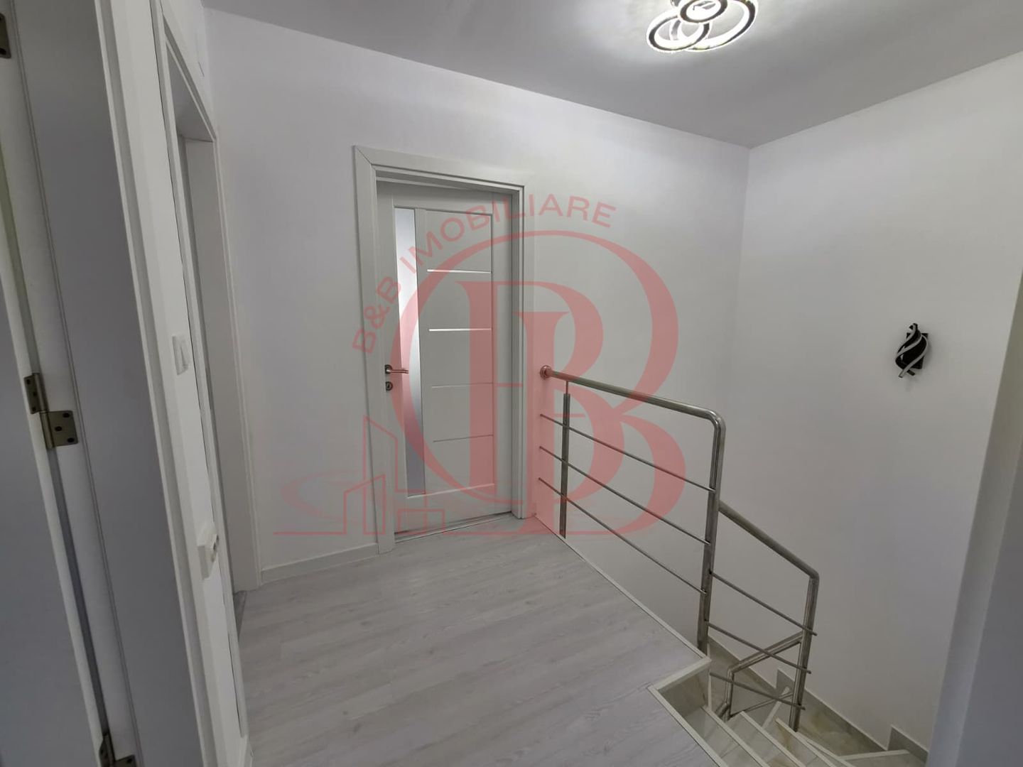 Casa Mobilata 4 camere Panouri Fotovoltaice Theodor Pallady - Poză 16