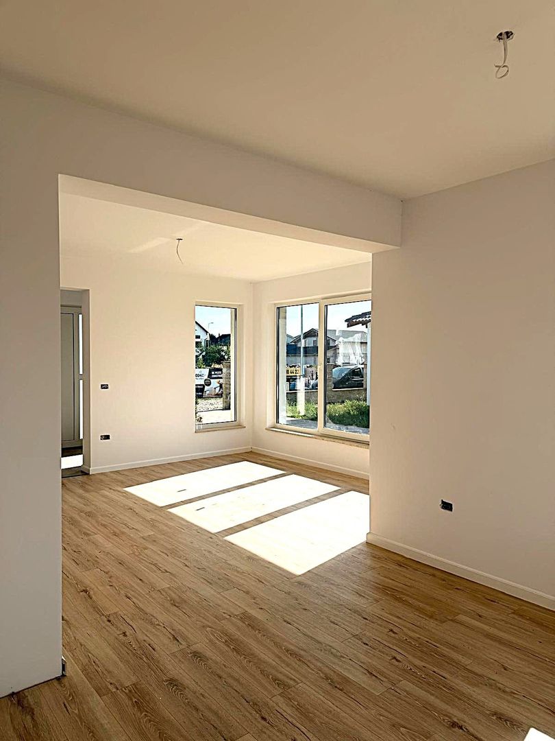 Casa de vanzare pe un singur nivel zona ORIZONT pret 220 negociabil - Poză 8