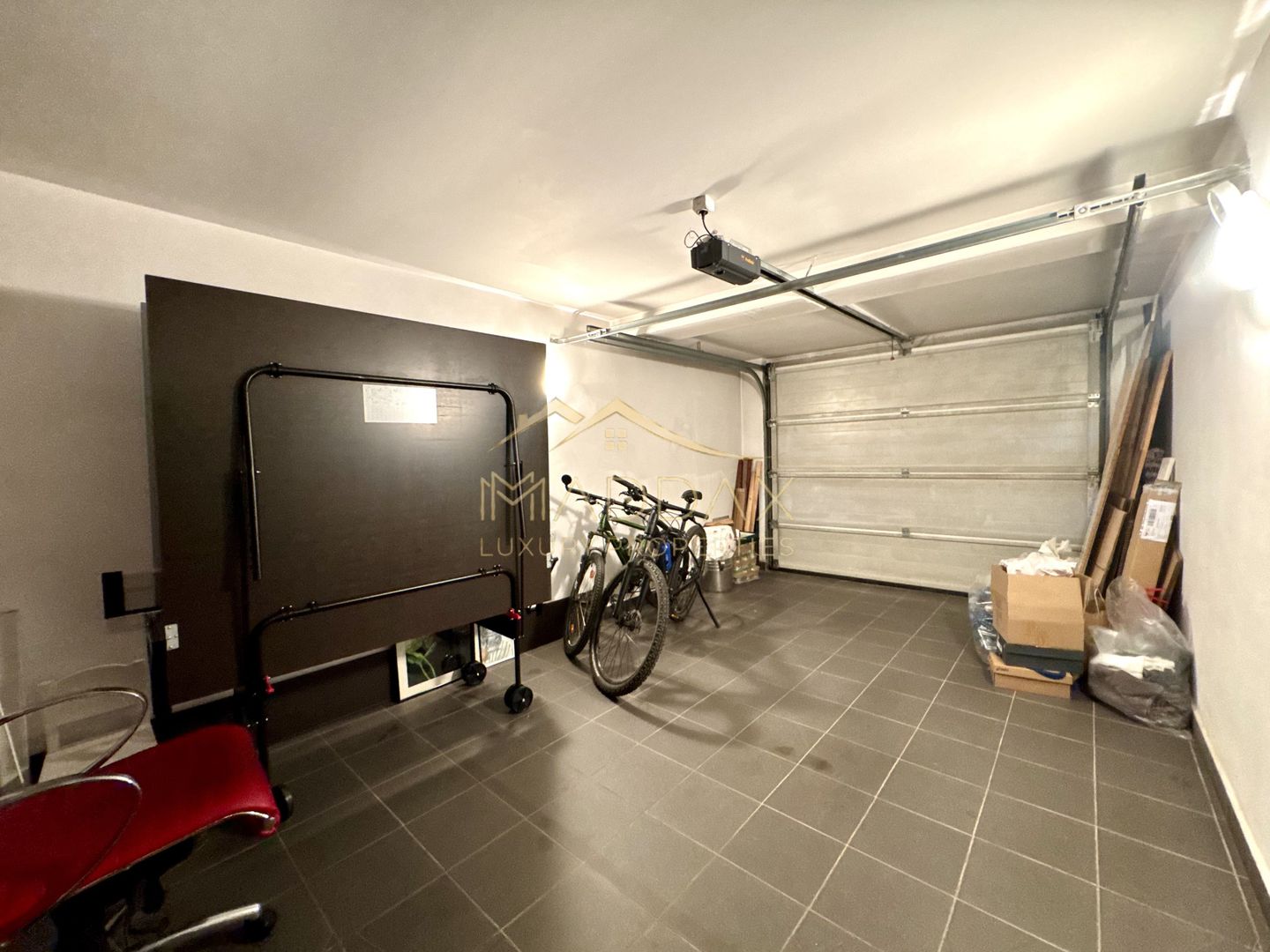 Vila cu 5 camere *344mp* + 400mp Teren // Zona Bucurestii Noi - Poză 49