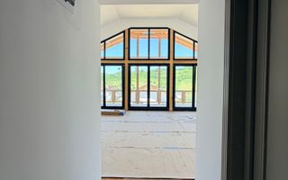 Vilă chalet modern cu perete panoramic de sticlă - Livezeni, Mureș - Poză 6
