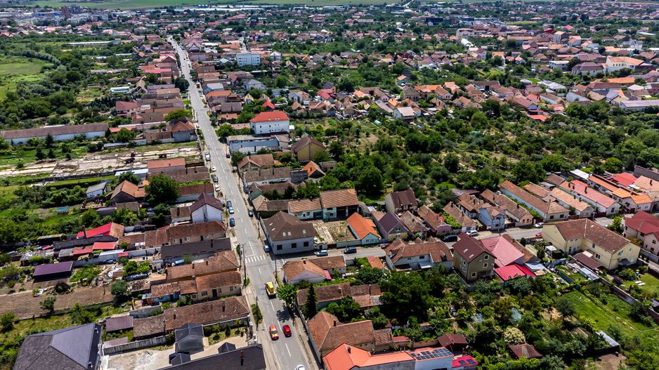 Imobil cu vizibilitate maximă și teren generos în Aradul NOU. - Poză 13