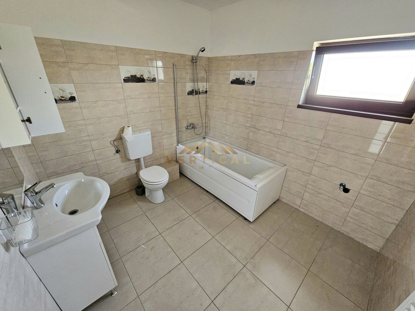 Vila de inchiriat cu 4 camere - comuna Berceni - Poză 15