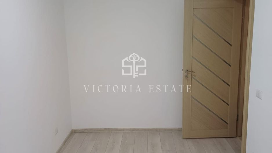 3 camere ultra central - Poză 4