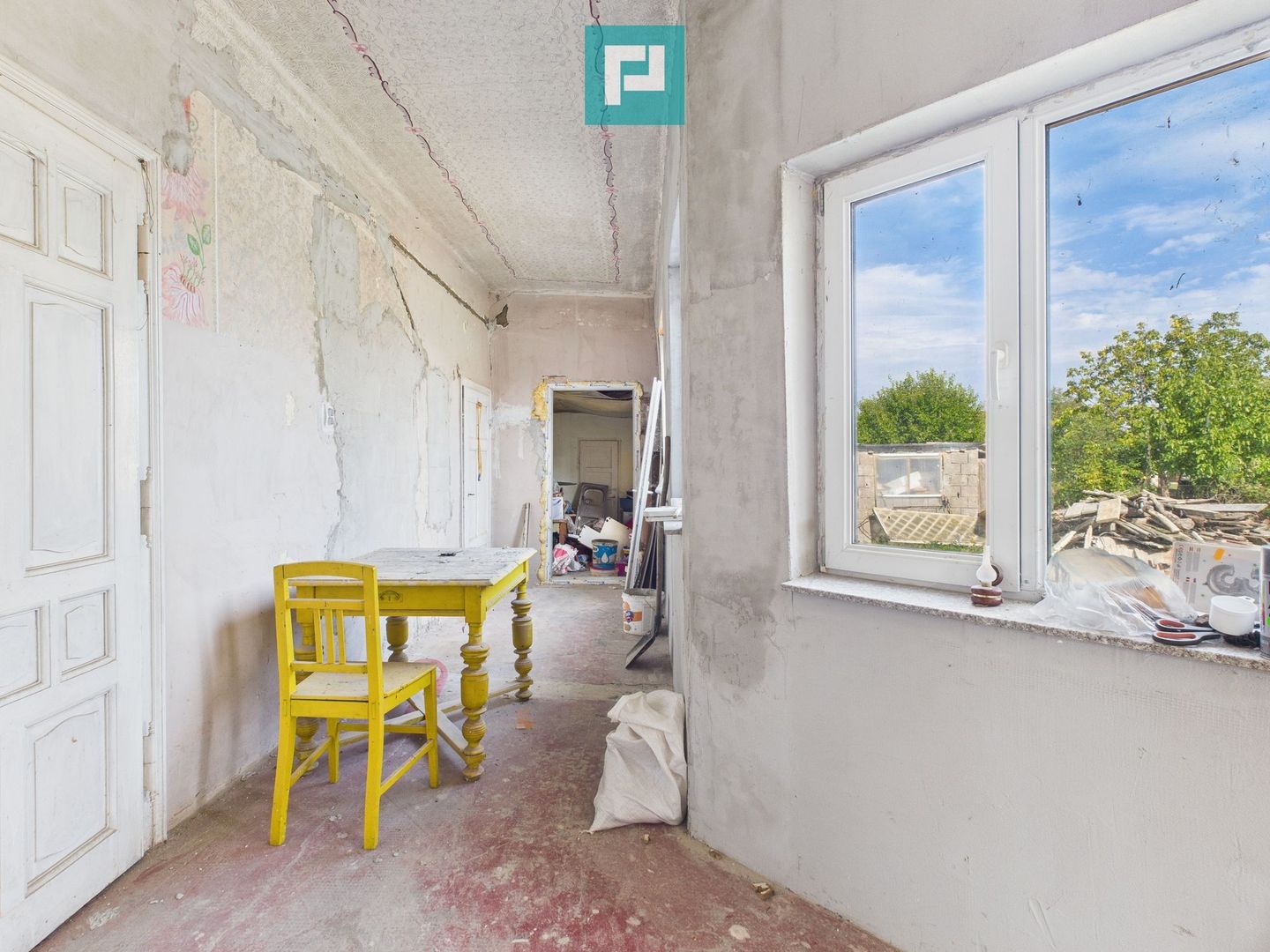 Casă spatioasă și solidă în Pecica - Poză 18