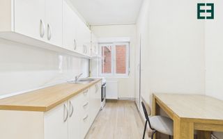 De închiriat - Apartament cu 2 camere -  Zonă Ultracentrală - Arad - Poză 2