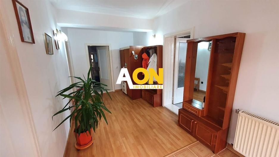 Casa cu 1064 mp teren, ideala pentru pensiune - Poză 10