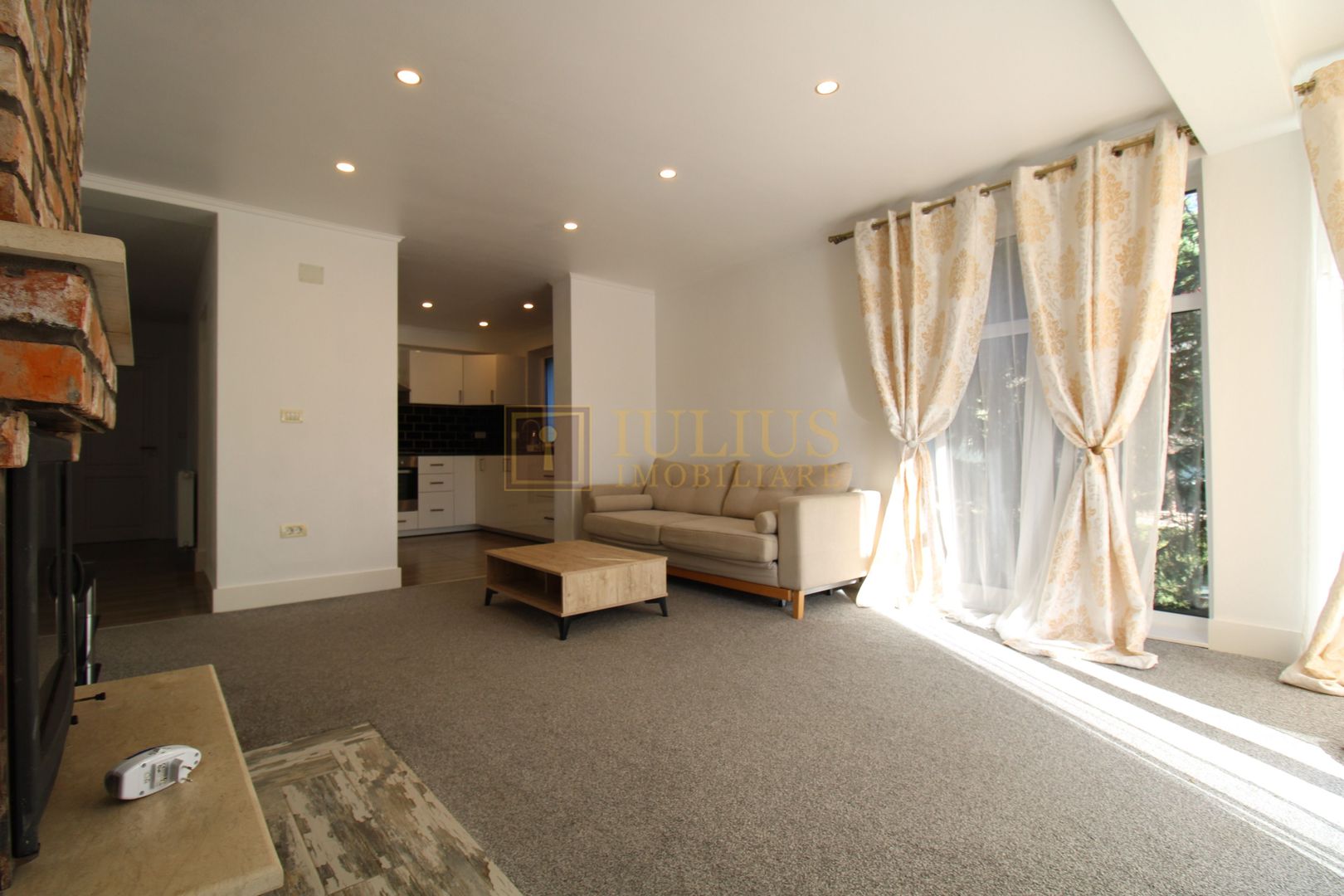 Ciarda Rosie,  4 dormitoare + 2 bai + 2 bucatarii, centrala proprie. - Poză 3