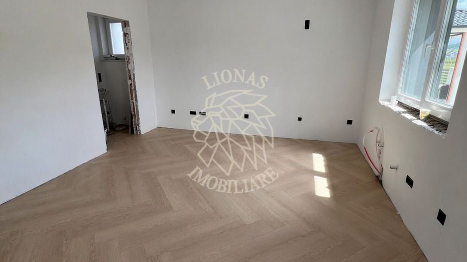 Casa Ultrafinisata 4 camere-teren 500mp-panouri fotovoltaice-Aerodrom - Poză 8