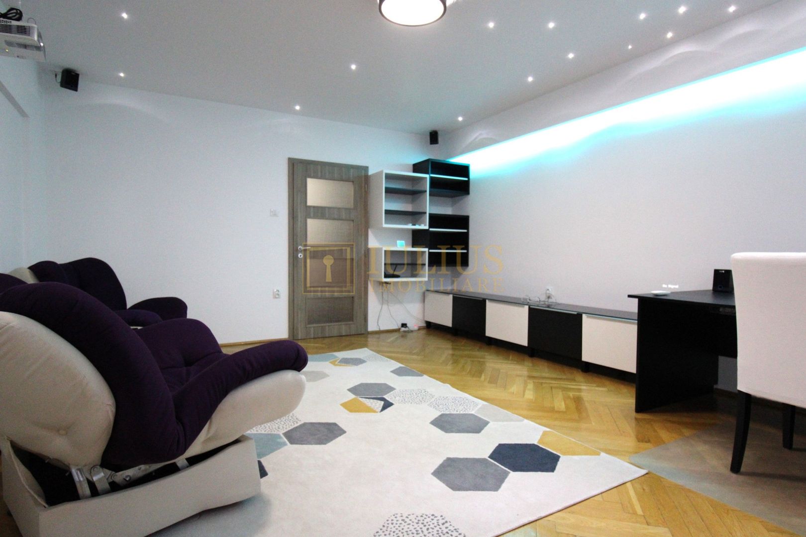 Lipovei -3 camere, centrala proprie, garaj inclus - Poză 4