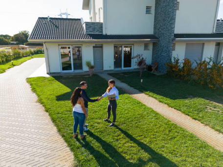 3. Asistență în Tranzacții și Negociere