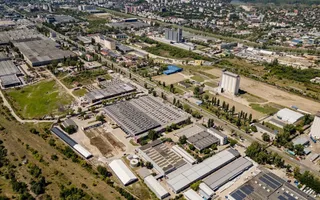 Proprietate speciala | Hale de productie si birouri - Poză 24