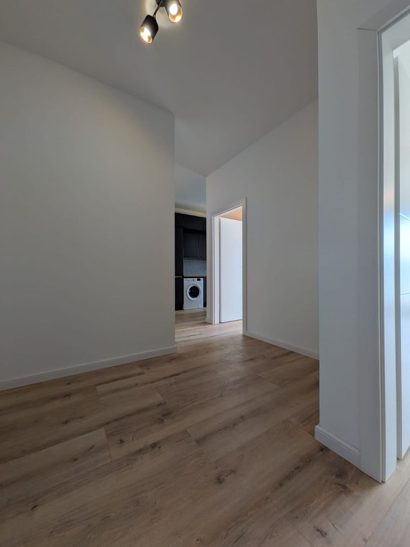 Apartament cu 3 camere, zona Eroilor, Floresti - Poză 4