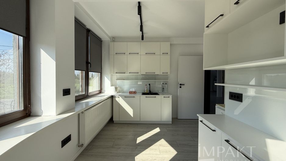 Spatiu de birouri dispus pe 2 niveluri , 225 m2 , Borhanci - Poză 6