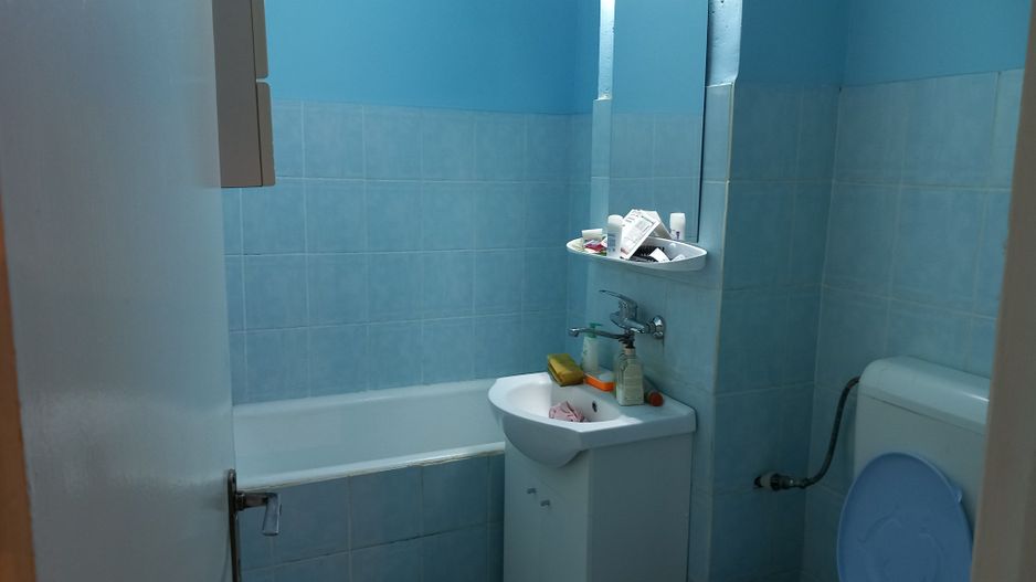 ageuropa.ro vinde ap 3 cam DECOMANDATE 90mp la etajul 3 în Micro 16. - Poză 5