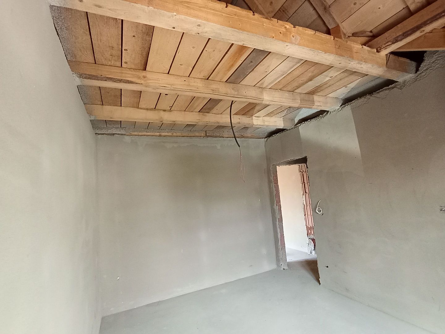 Sanandrei Duplex cu 4 Camere, Drum Asfaltat, Toate Utilitatiile - Poză 6