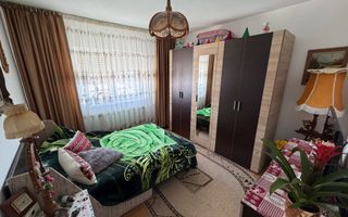 Apartament 2 camere, decomandat - zona Cetate - Poză 3