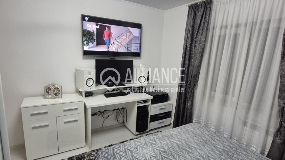 INEL 2 APARTAMENT MODERN3 CAMERE DECOMADATE 72 MP - Poză 4