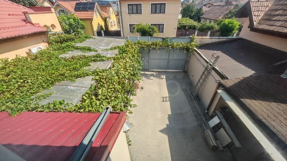 Casa de inchiriat zona centrala-ideal pt 4 studenti - Poză 6