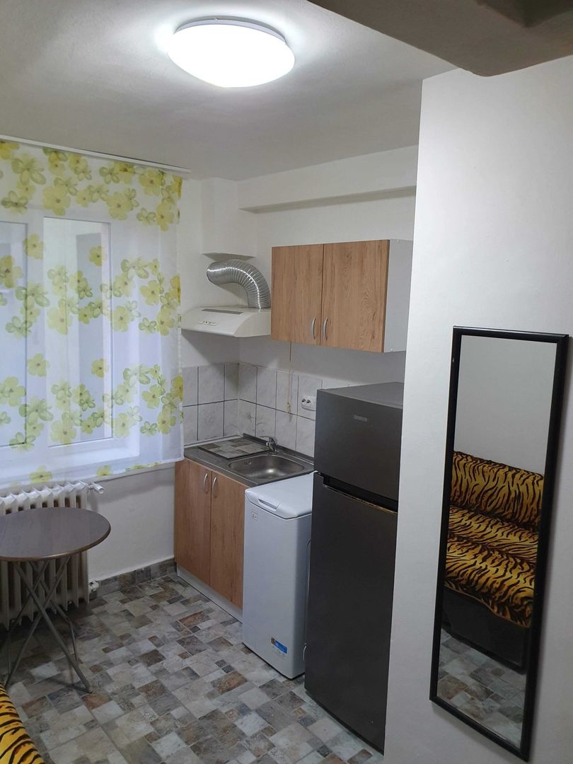 PF vand garsoniera conf. 3, Gheorgheni, 11 mp, etajul 1, baie proprie - Poză 1