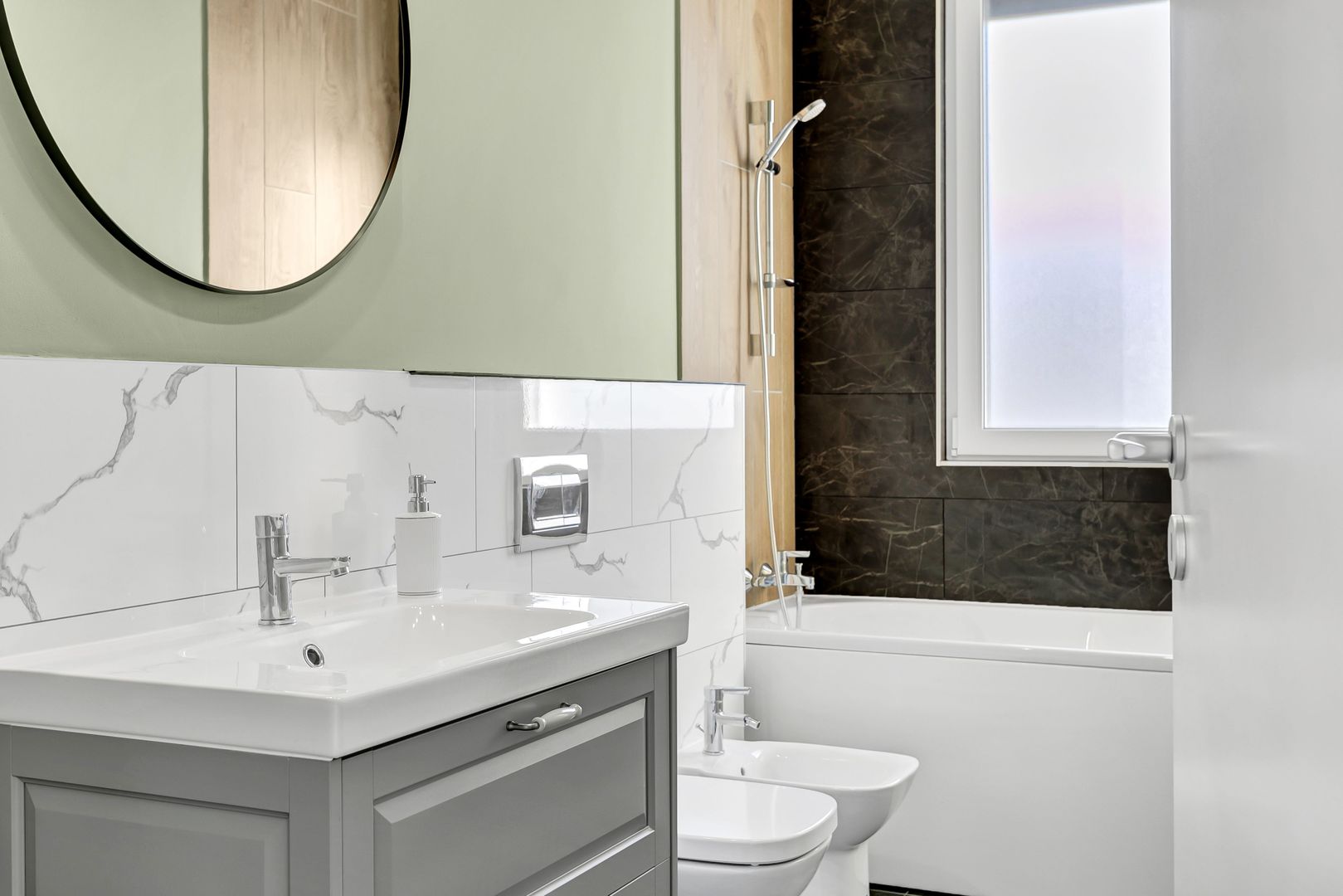 Ești investitor? Vrei să cumperi pentru a închiria? ARED, lângă AFI. - Poză 3