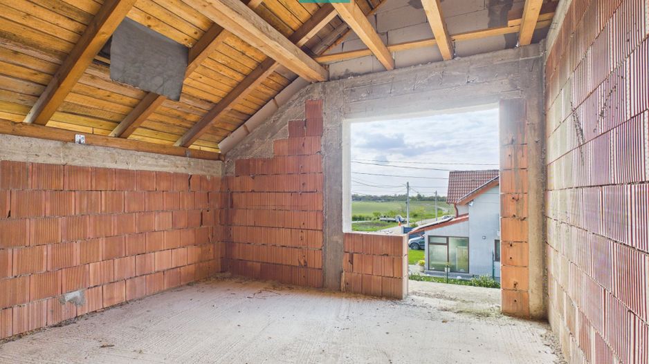 Casă la roșu cu  6 camere,  teren 500 mp în Aluniș - Poză 5