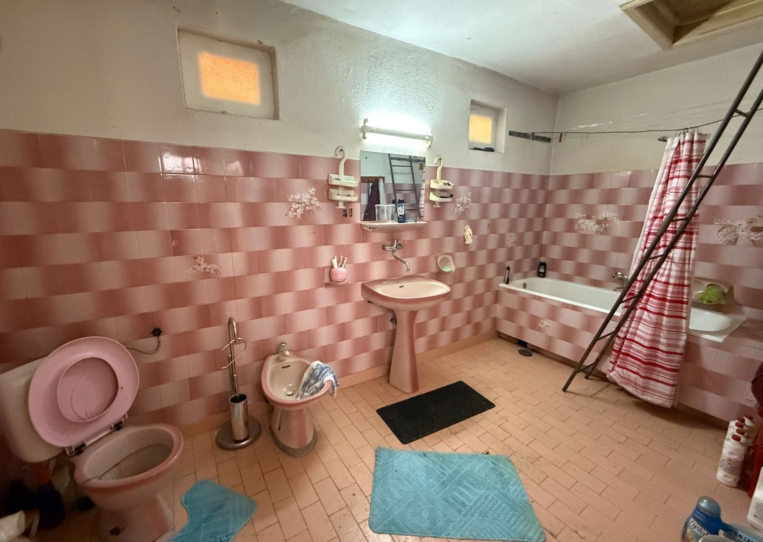 Casa de vanzare, Medias - Poză 15