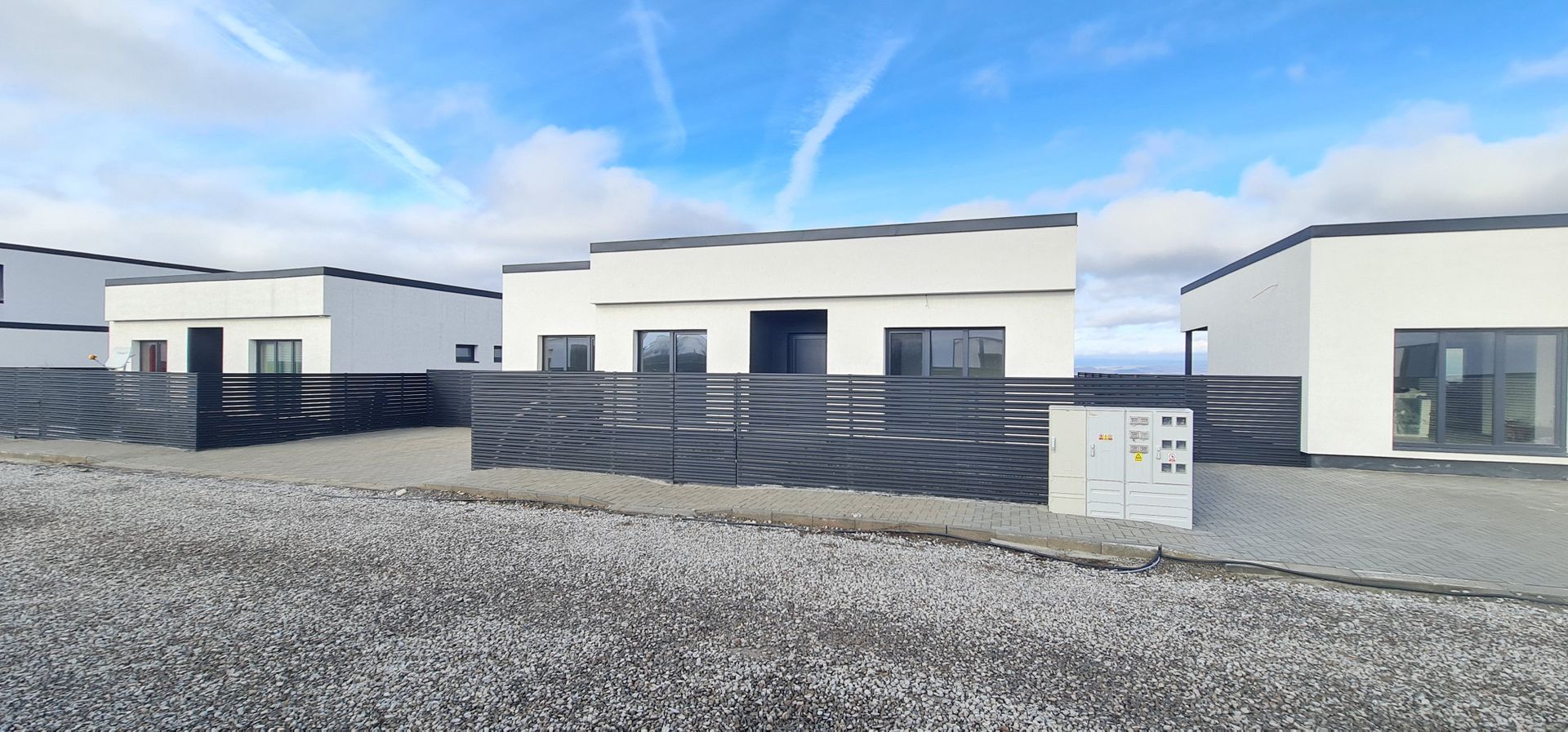 Casa 4 camere finalizata intabulata cartier Izvor Tarlungeni - Poză 1