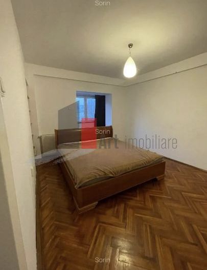 APARTAMENT DE 3 CAMERE - Poză 5