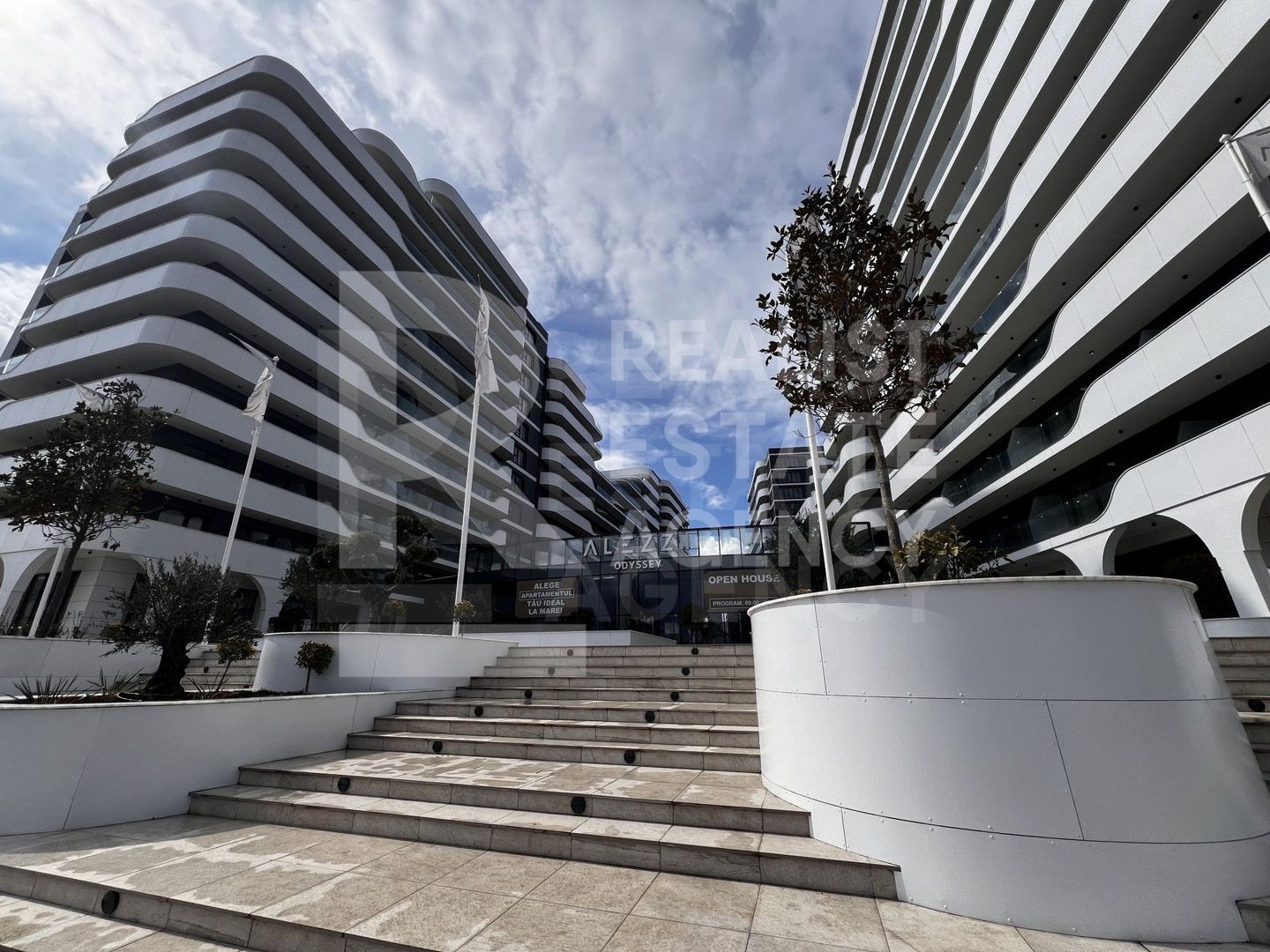 Vânzare, apartament, 2 camere, Mamaia Nord, Constanța - Poză 1