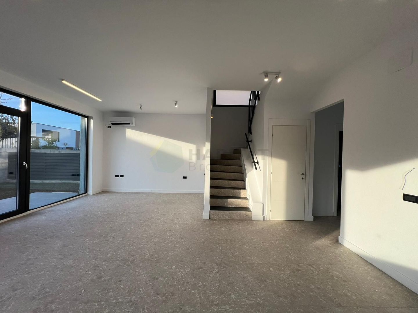 Vilă individuală P+1 cu rooftop 60 mp | 4 camere | 300 mp teren | 0% comision - Poză 5