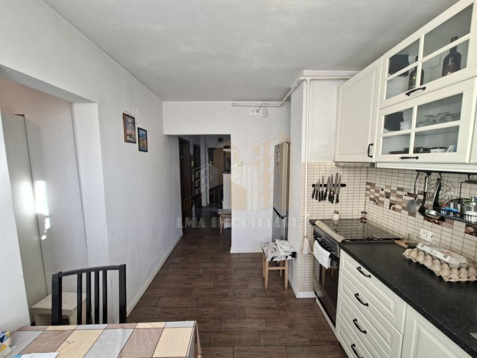 Apartament 3 camere semidecomandat Apolo Brasov - Poză 10