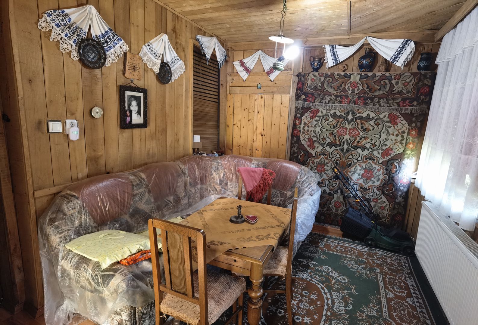 Casa vacanta,investitie  in Gurahont cu teren generos - Poză 15