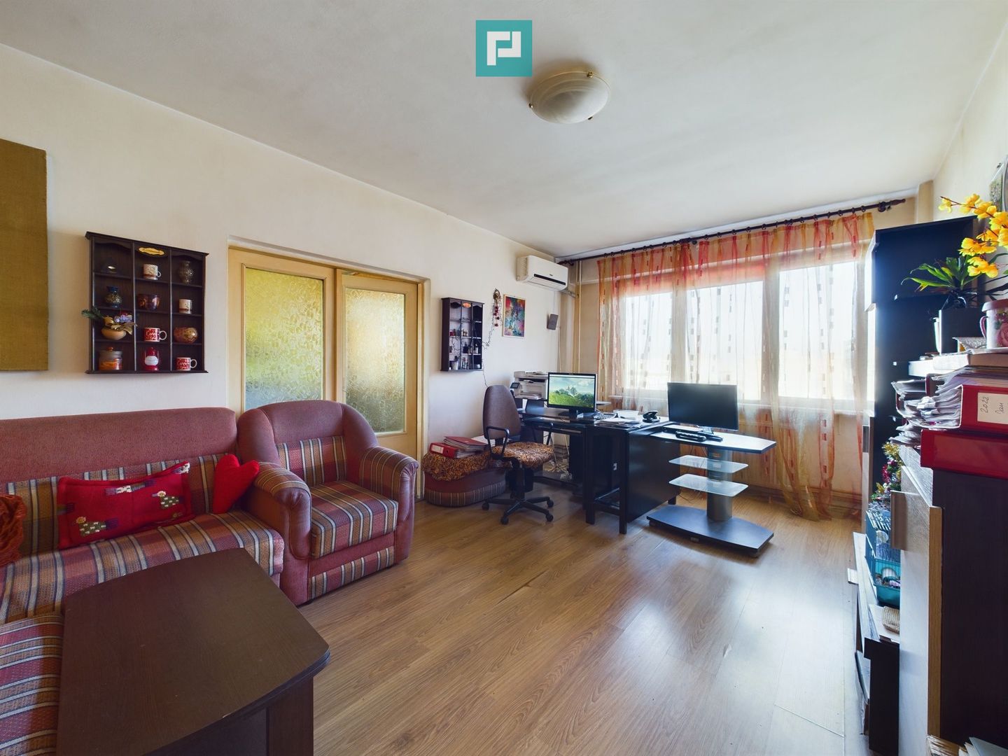 Apartament spațios cu 4 camere și 2 băi - Poză 1