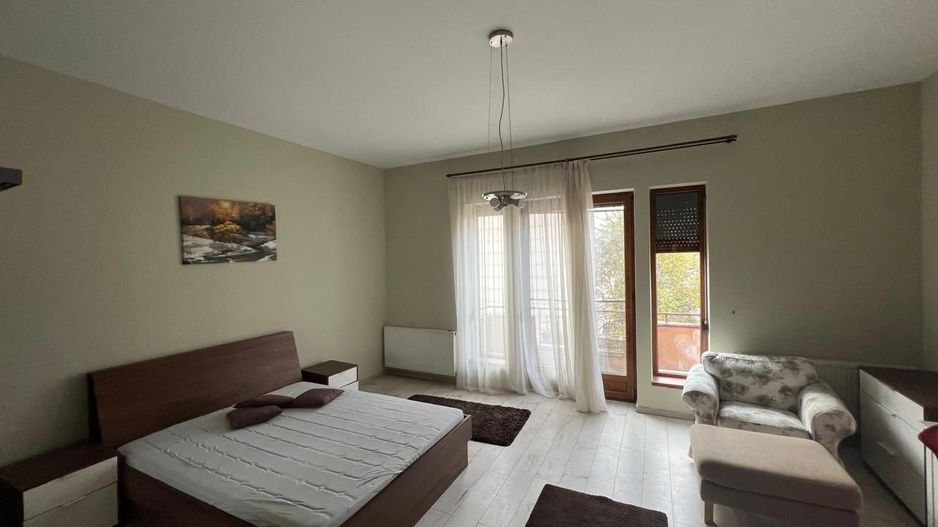 Apartament 3 camere, garaj si boxa - zona Centrala-Prefectura - Poză 17