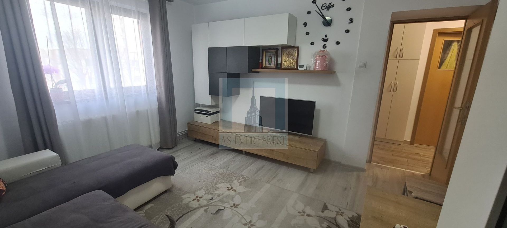 Apartament 3 camere decomandat - zona Tractorul - Poză 1