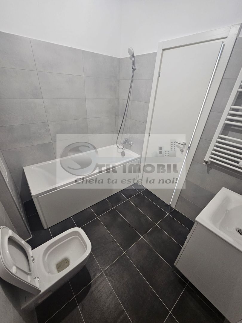 INTABULAT! MUTARE IMEDIATA! Apartament cu 2 camere decomandat Central - Poză 7