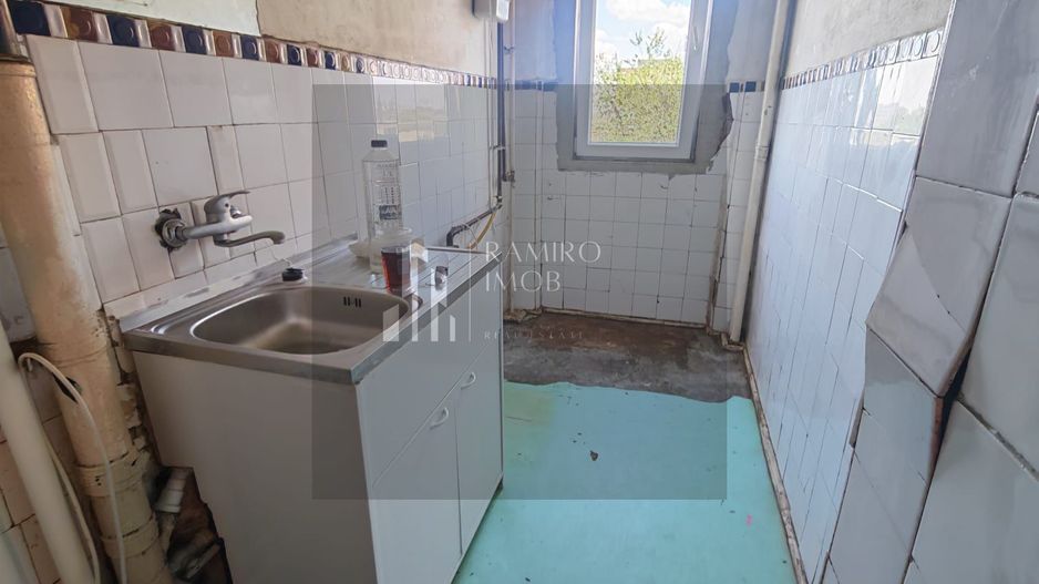 Apartament 2 camere decomandat Bloc Anvelopat Prelungirea Ghencea - Poză 3