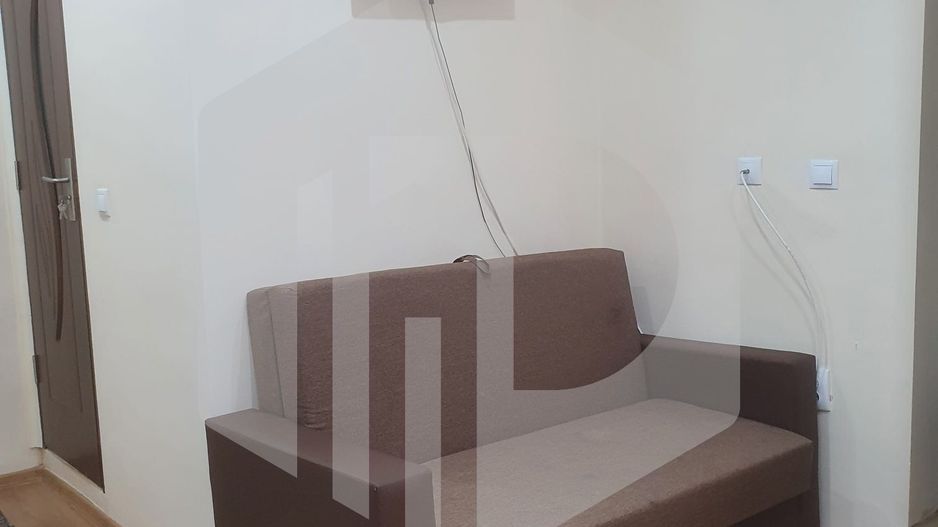 Apartament 2 camere in zona 9 Mai/ Renovat complet+ Pivnita+ curte - Poză 9