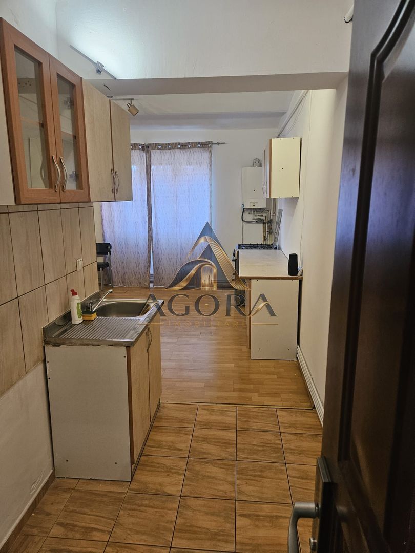 Apartament la casa de închiriat, zona centrală - Poză 1