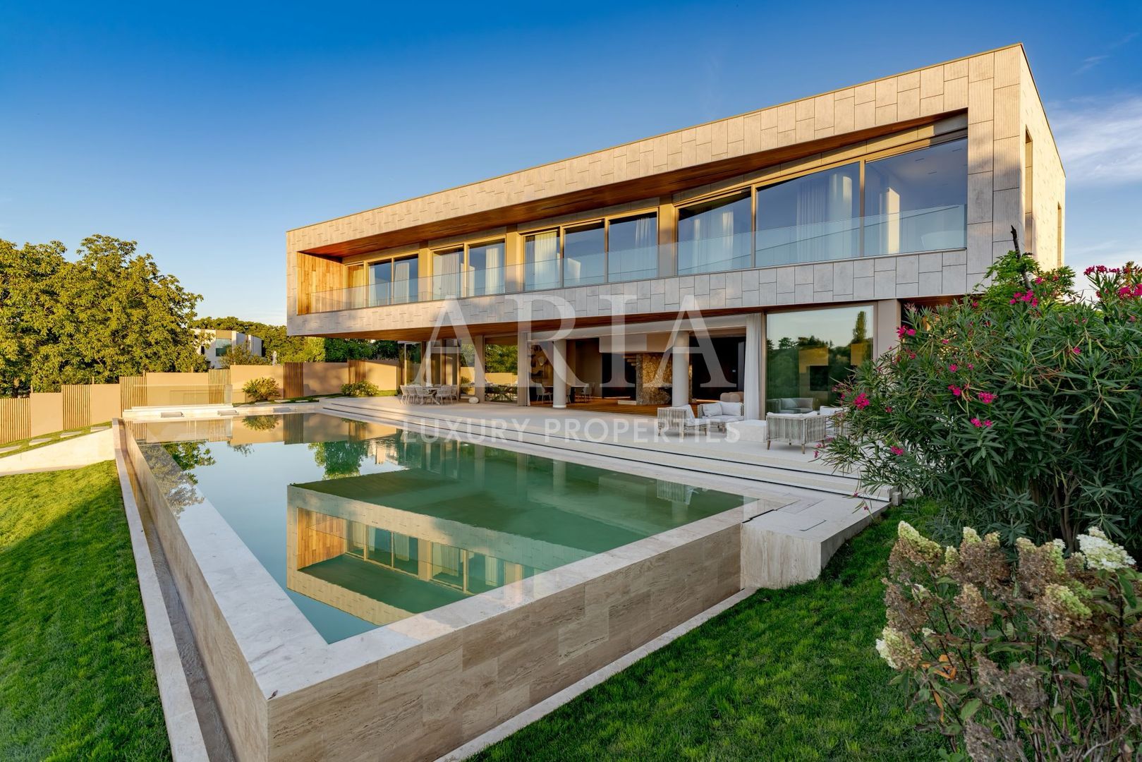 VILA FRONTLAKE SNAGOV – acolo unde arhitectura întâlnește libertatea - Poză 19