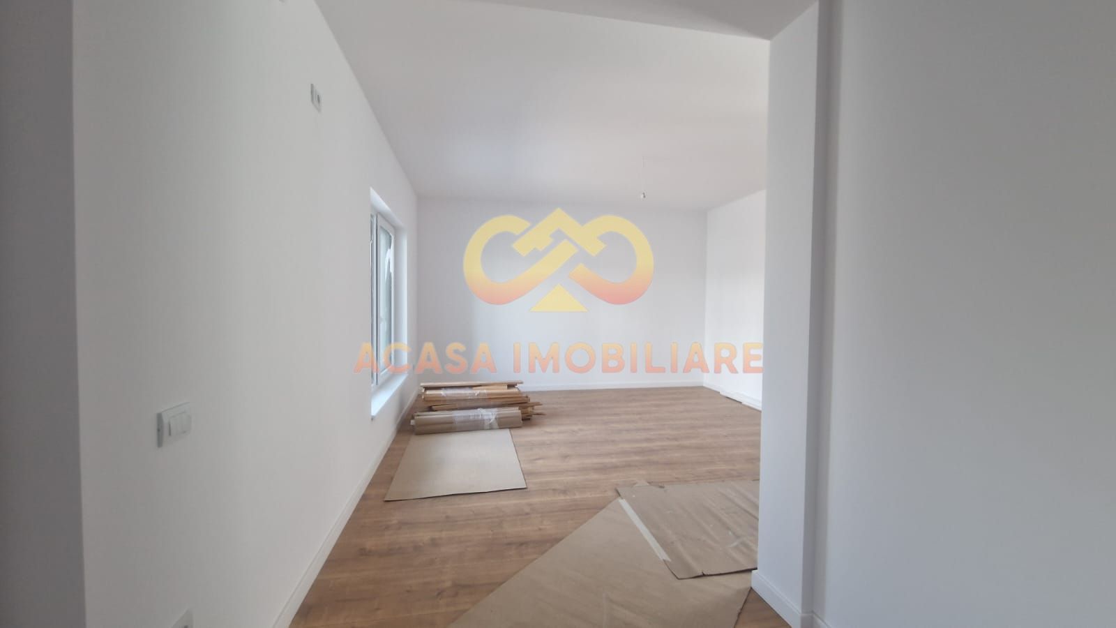 NOU APARTAMENT 4 CAMERE  101 MP CU GRADINA - Poză 8