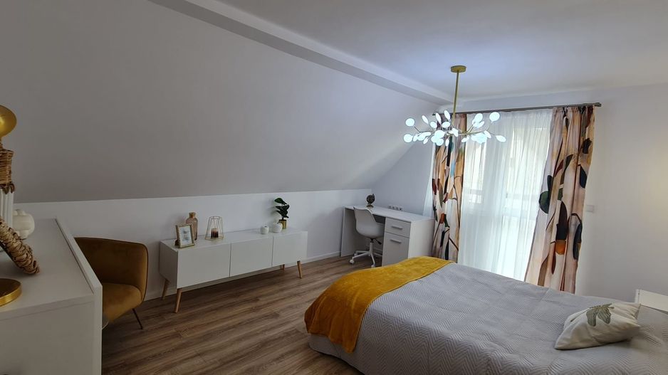 Vila spațioasă și elegantă de vânzare la intrarea în cartierul Turnișo - Poză 16